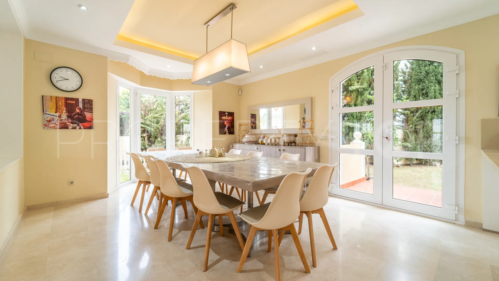 Se vende villa en La Panera de 5 dormitorios