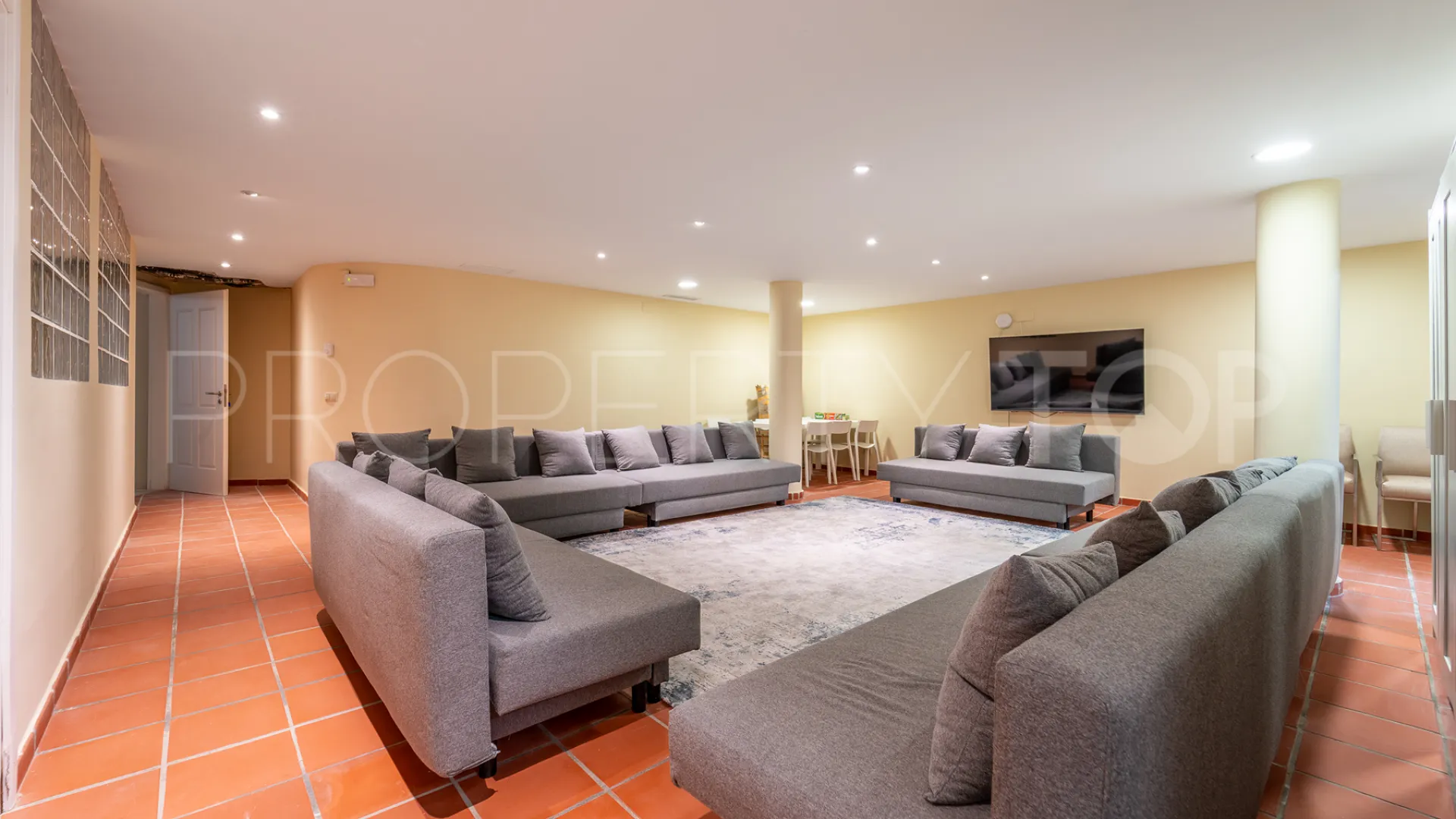 Se vende villa en La Panera de 5 dormitorios