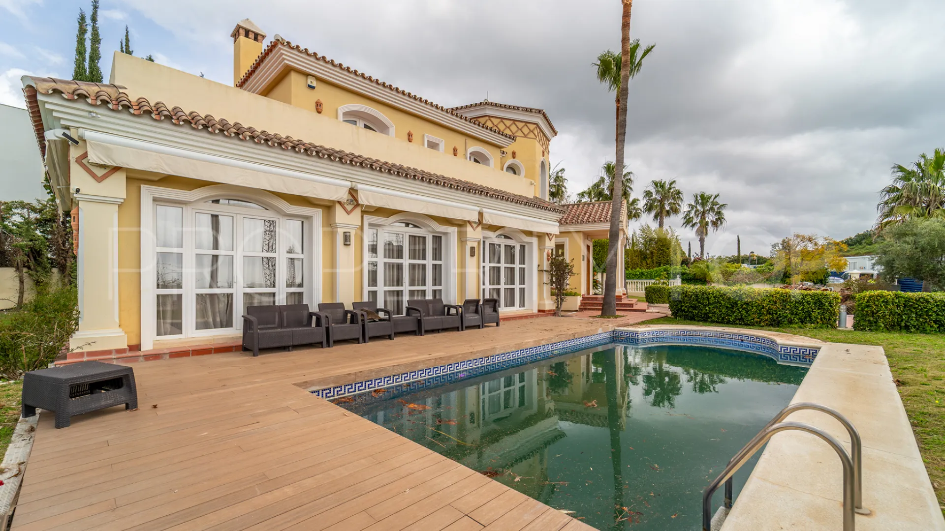 Se vende villa en La Panera de 5 dormitorios