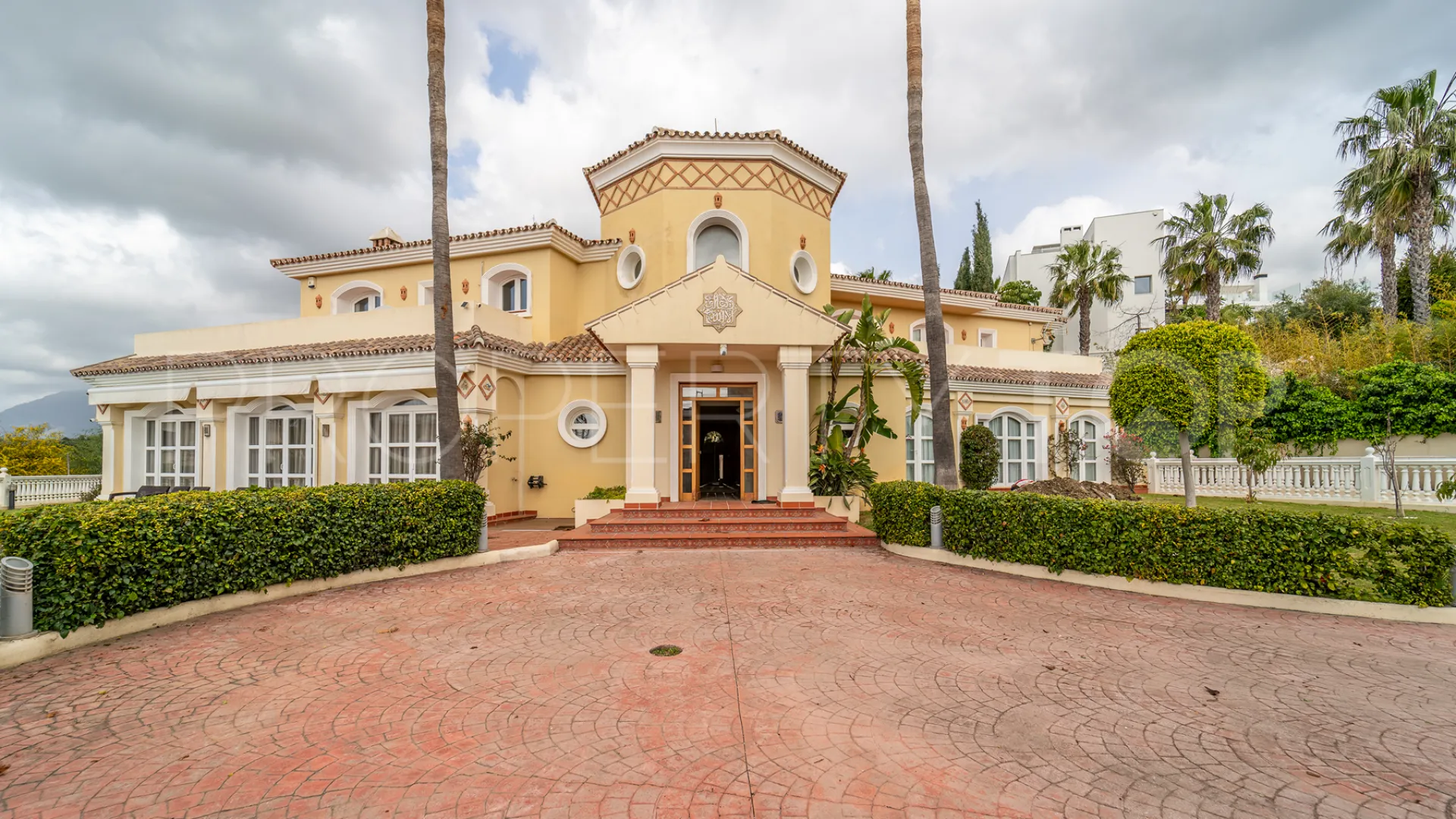 Se vende villa en La Panera de 5 dormitorios