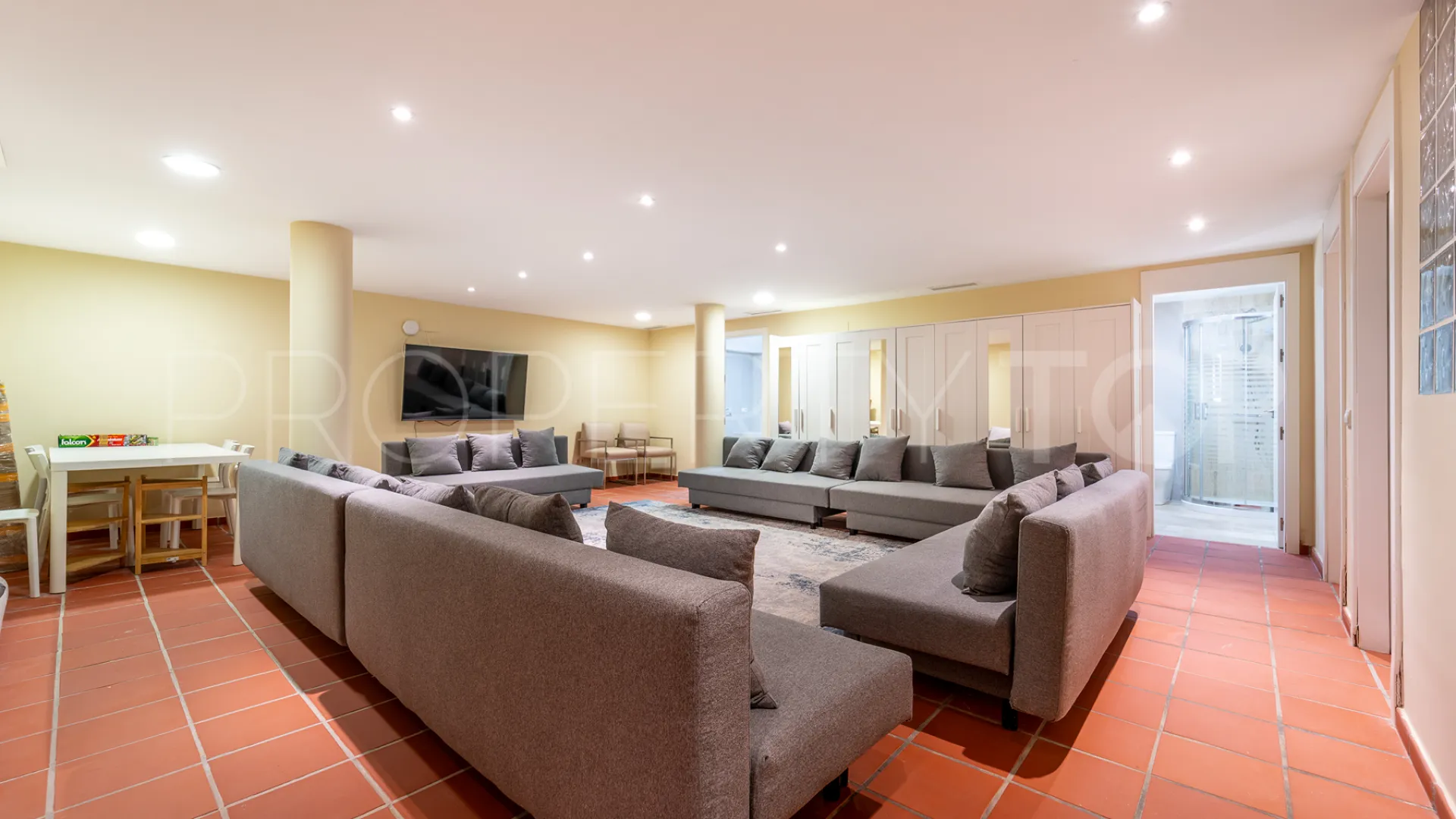 Se vende villa en La Panera de 5 dormitorios