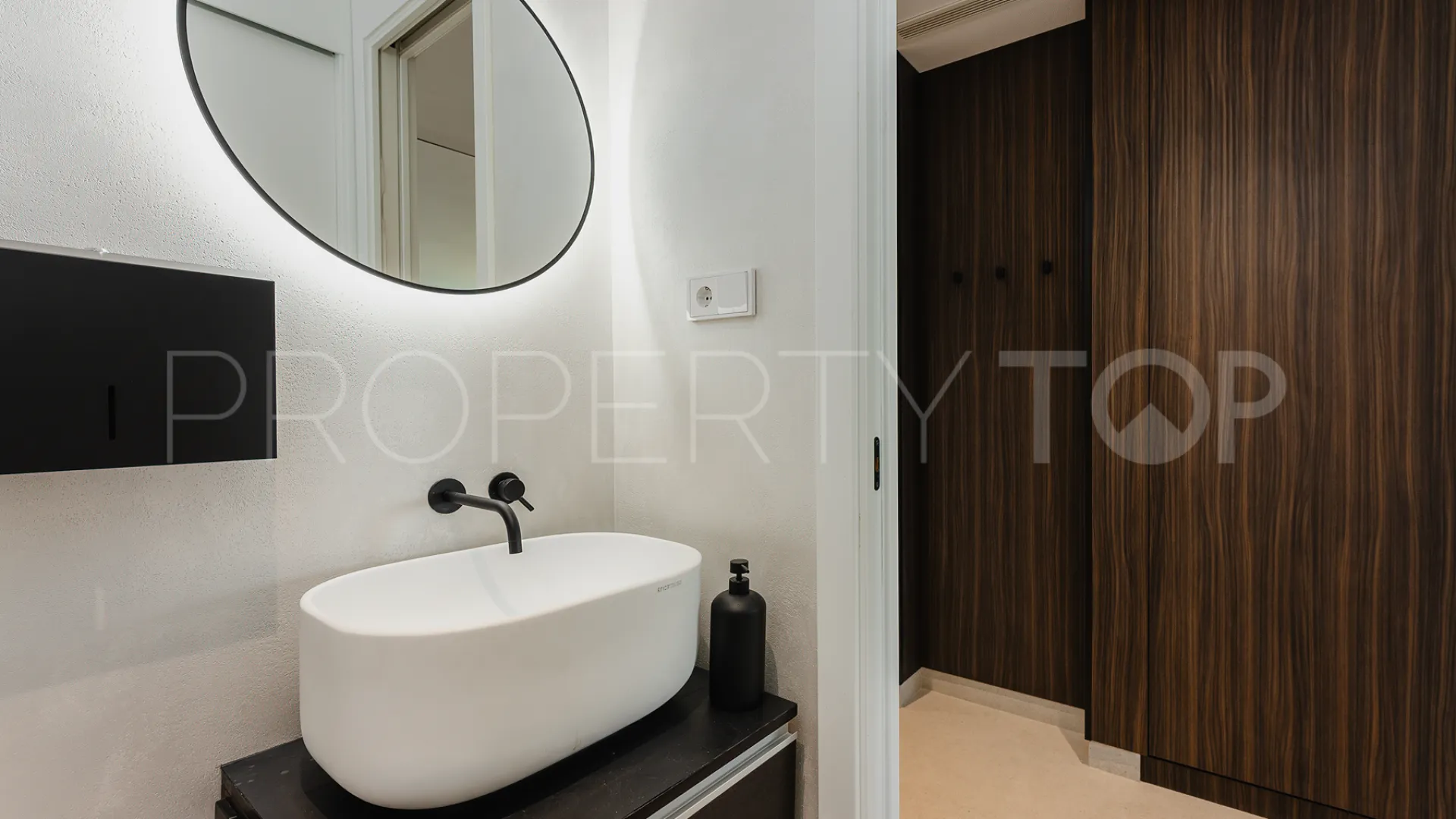 Apartamento en venta en Cabopino de 3 dormitorios