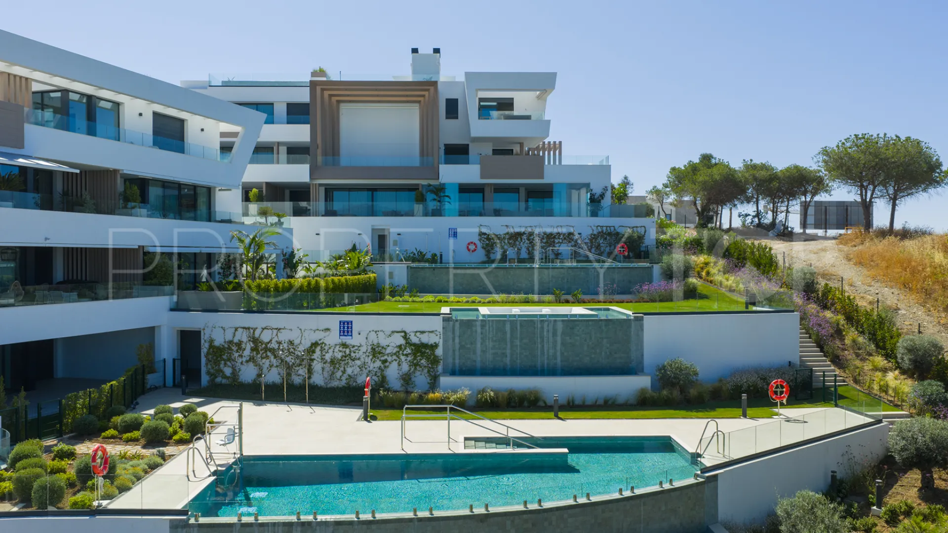 Apartamento en venta en Cabopino de 3 dormitorios