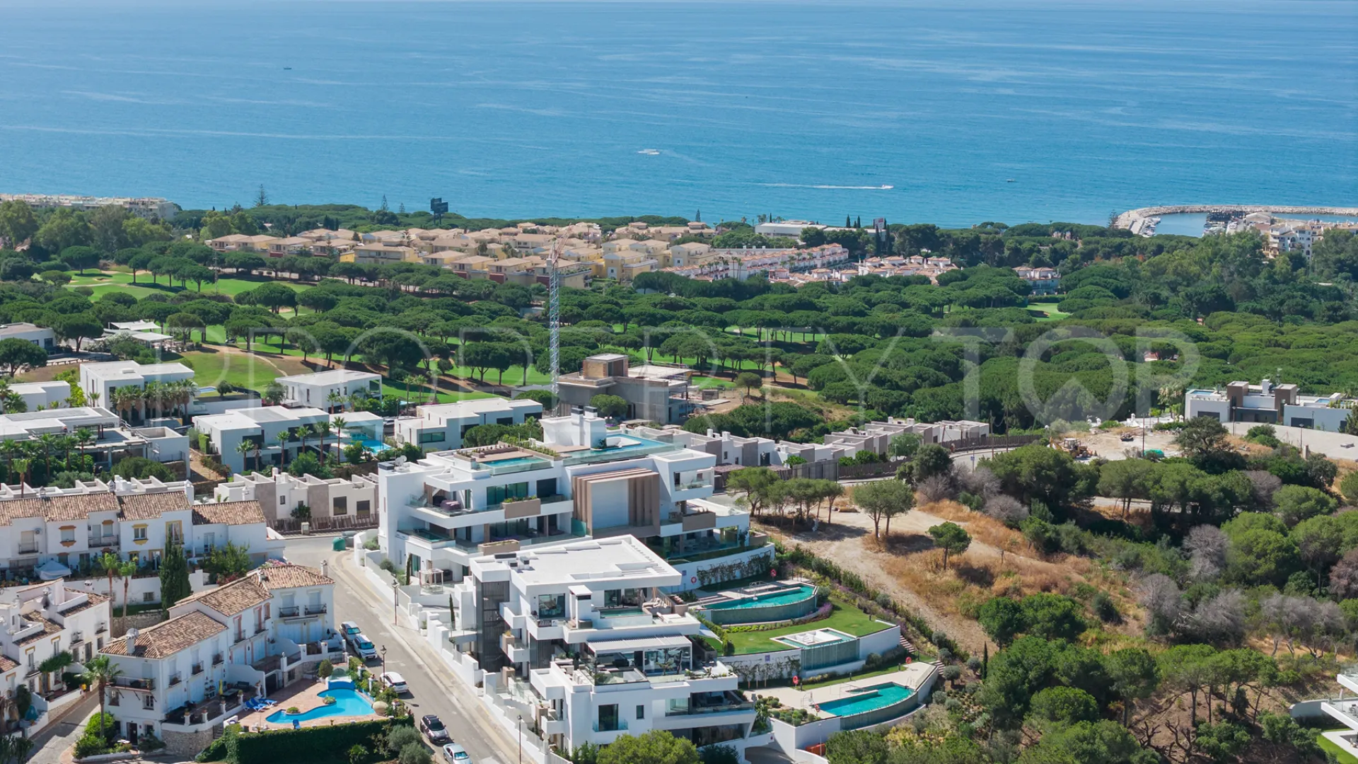 Apartamento en venta en Cabopino de 3 dormitorios