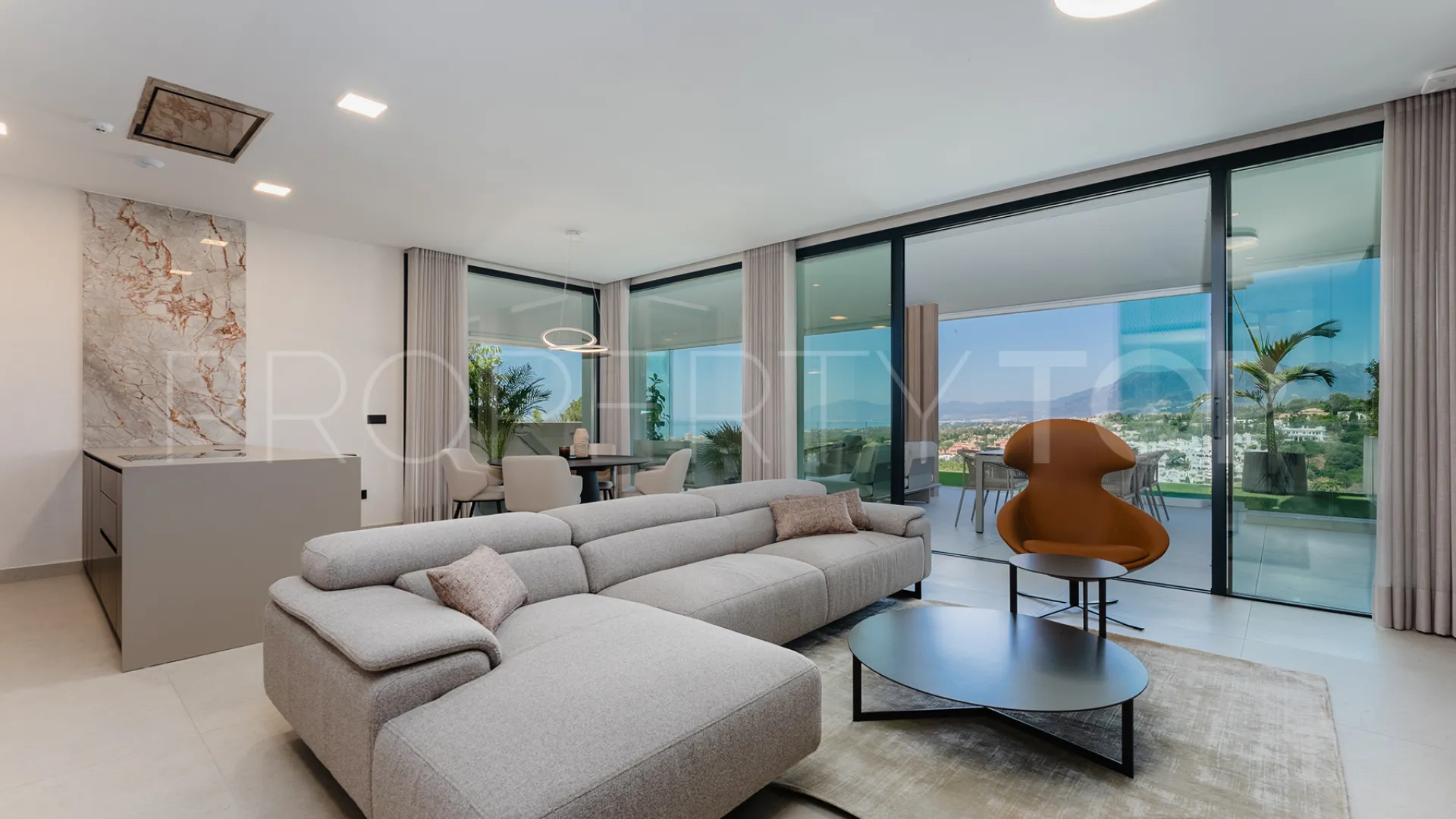 Apartamento en venta en Cabopino de 3 dormitorios