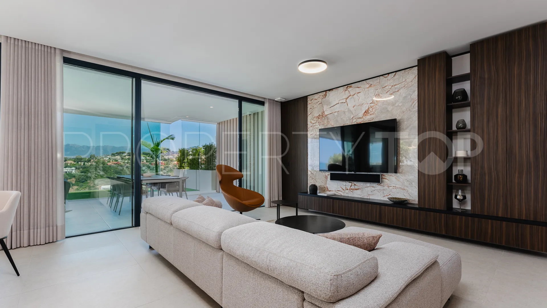 Apartamento en venta en Cabopino de 3 dormitorios