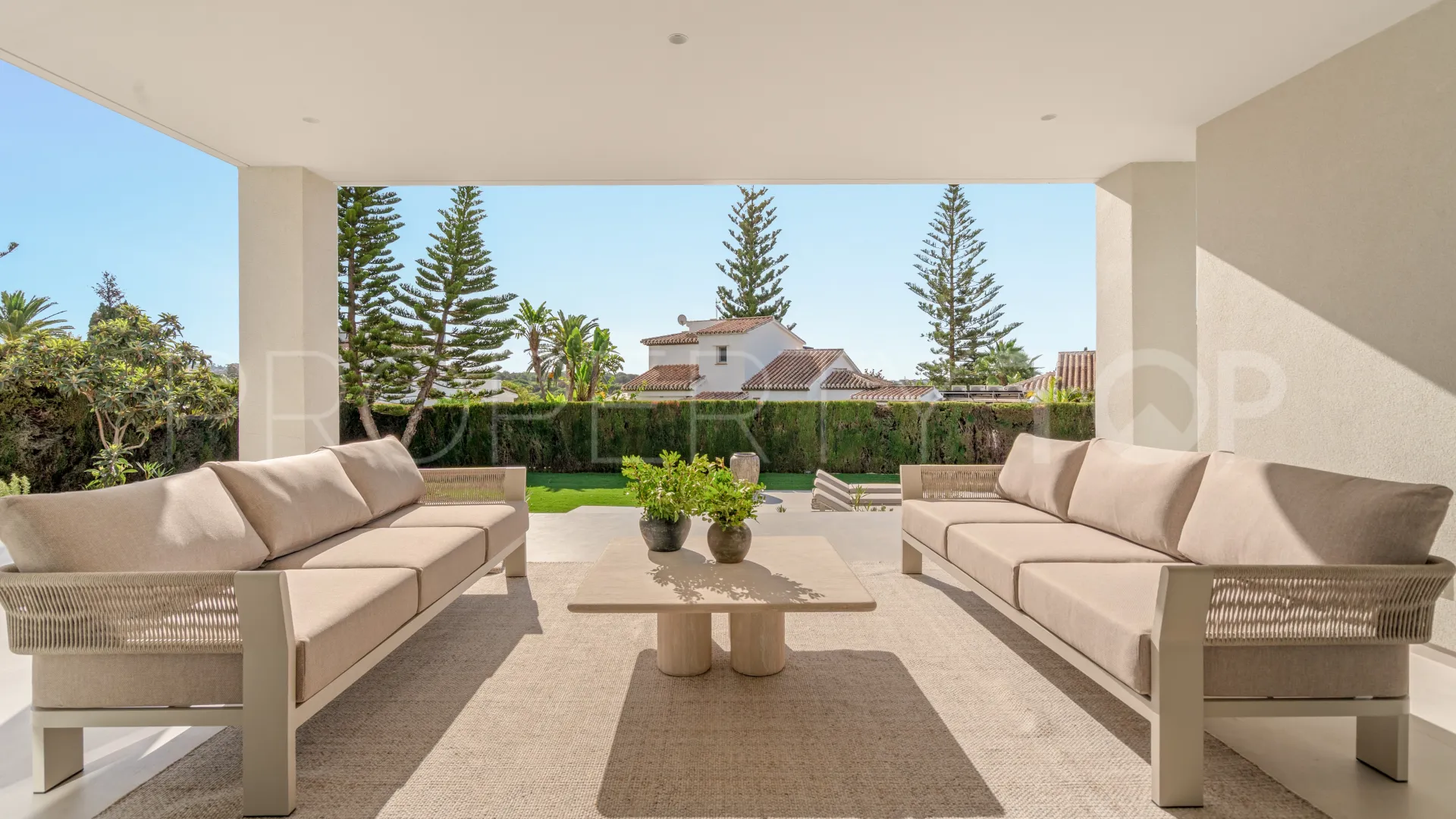 Elviria 5 bedrooms villa for sale