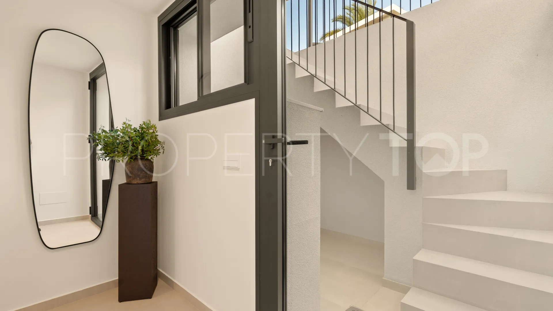 Elviria 5 bedrooms villa for sale