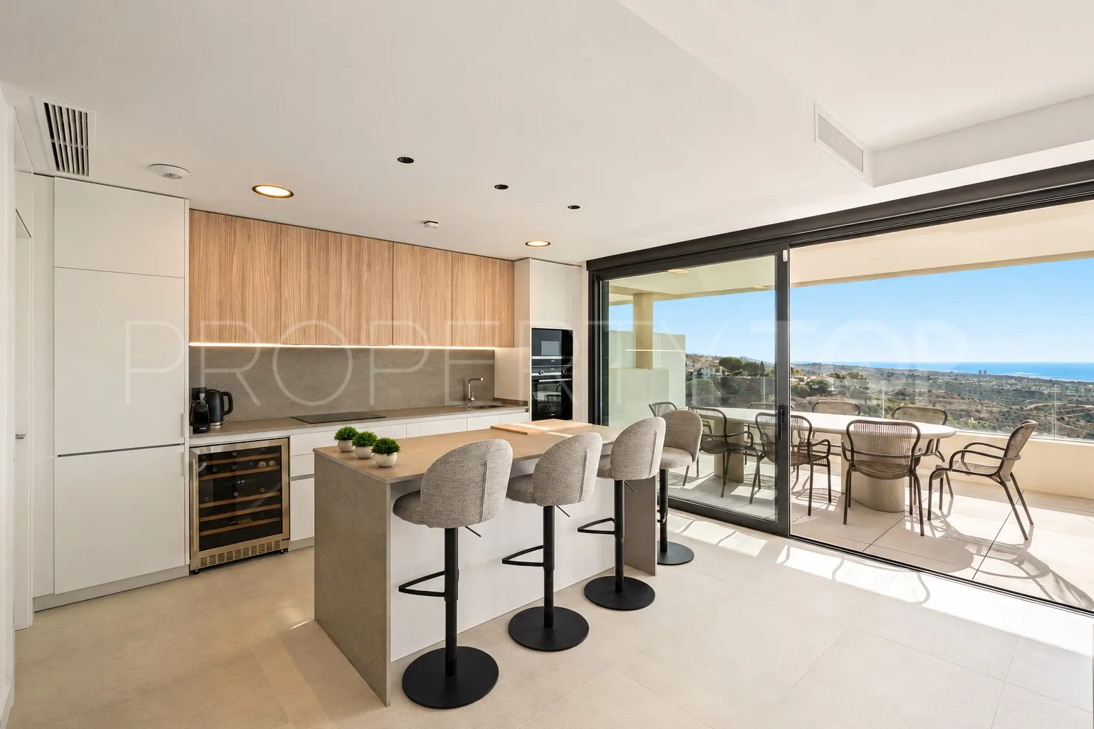 Apartment with 3 bedrooms for sale in Los Altos de los Monteros