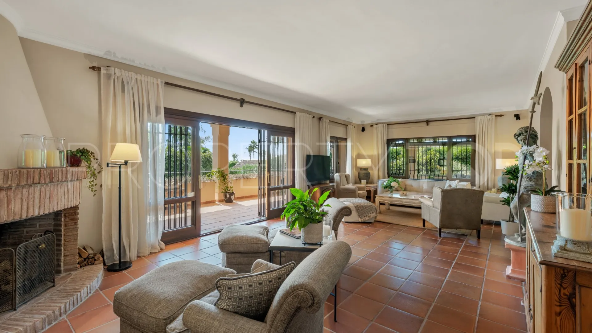 Casa en venta de 6 dormitorios en Los Monteros