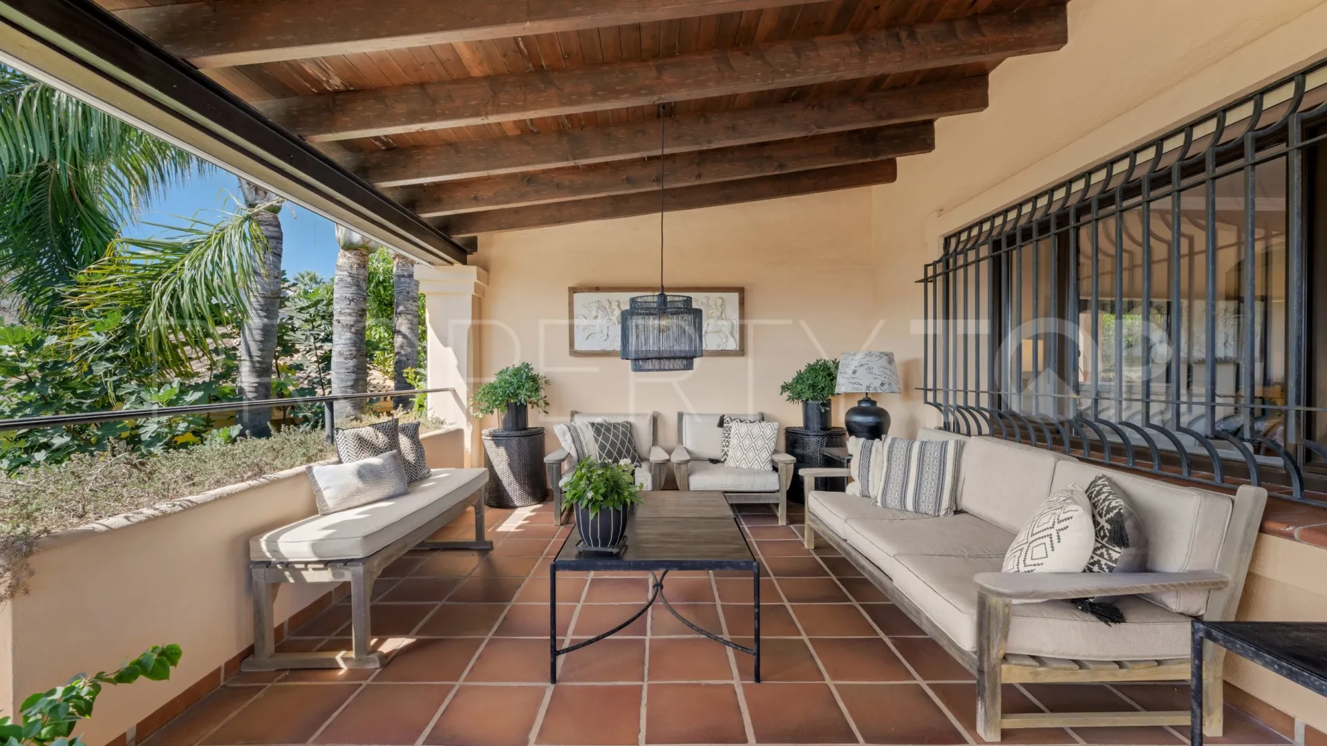 Casa en venta de 6 dormitorios en Los Monteros