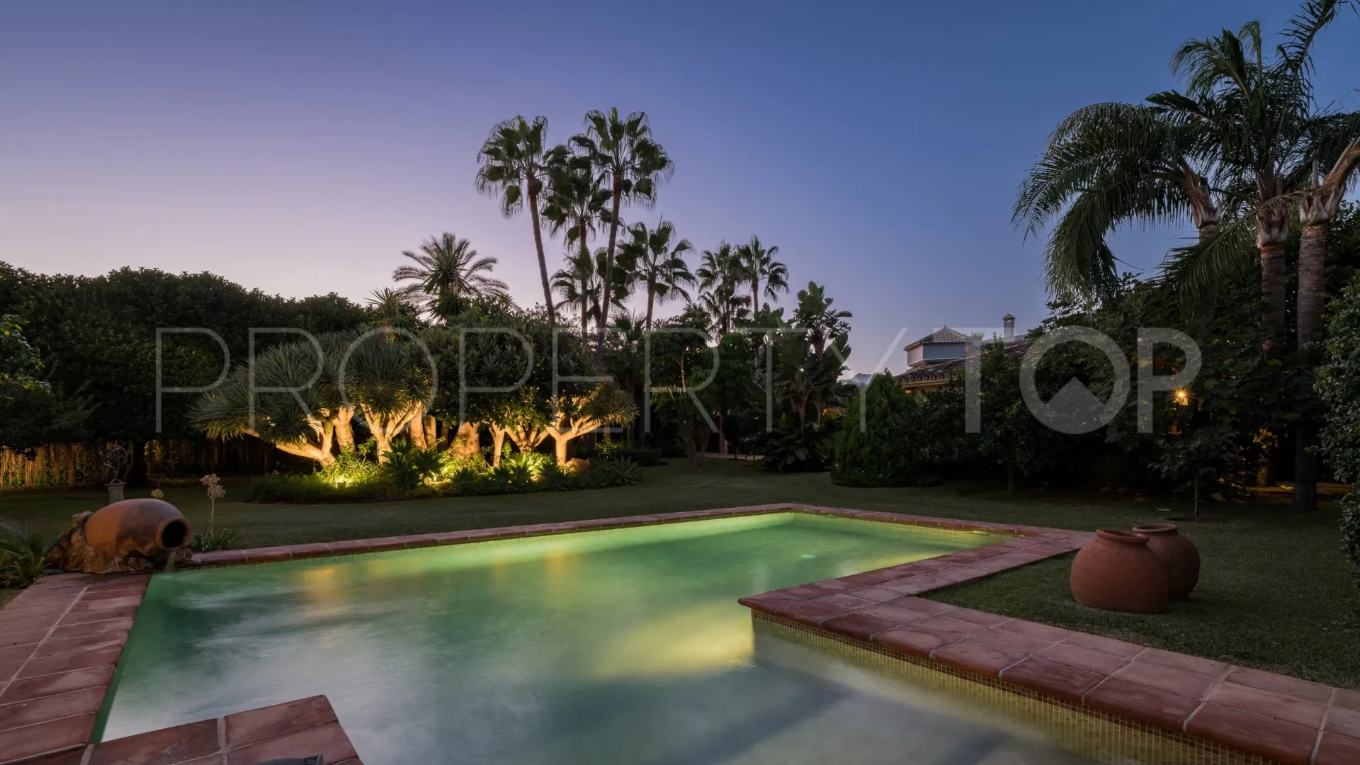 Casa en venta de 6 dormitorios en Los Monteros