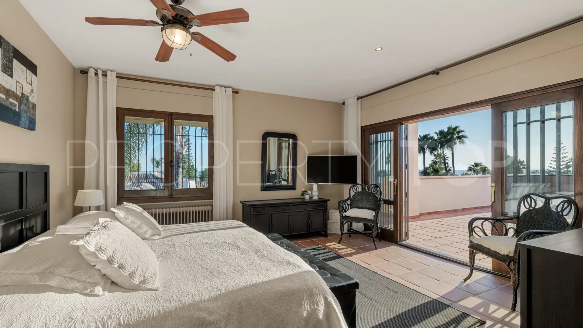 Casa en venta de 6 dormitorios en Los Monteros