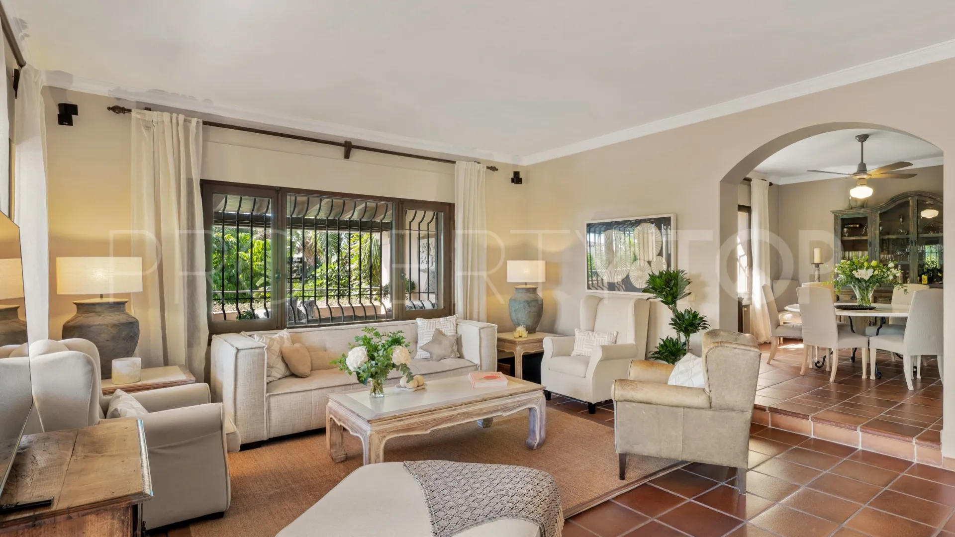 Casa en venta de 6 dormitorios en Los Monteros