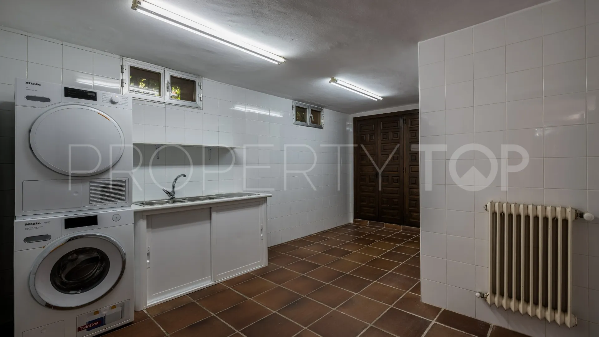 Casa en venta de 6 dormitorios en Los Monteros