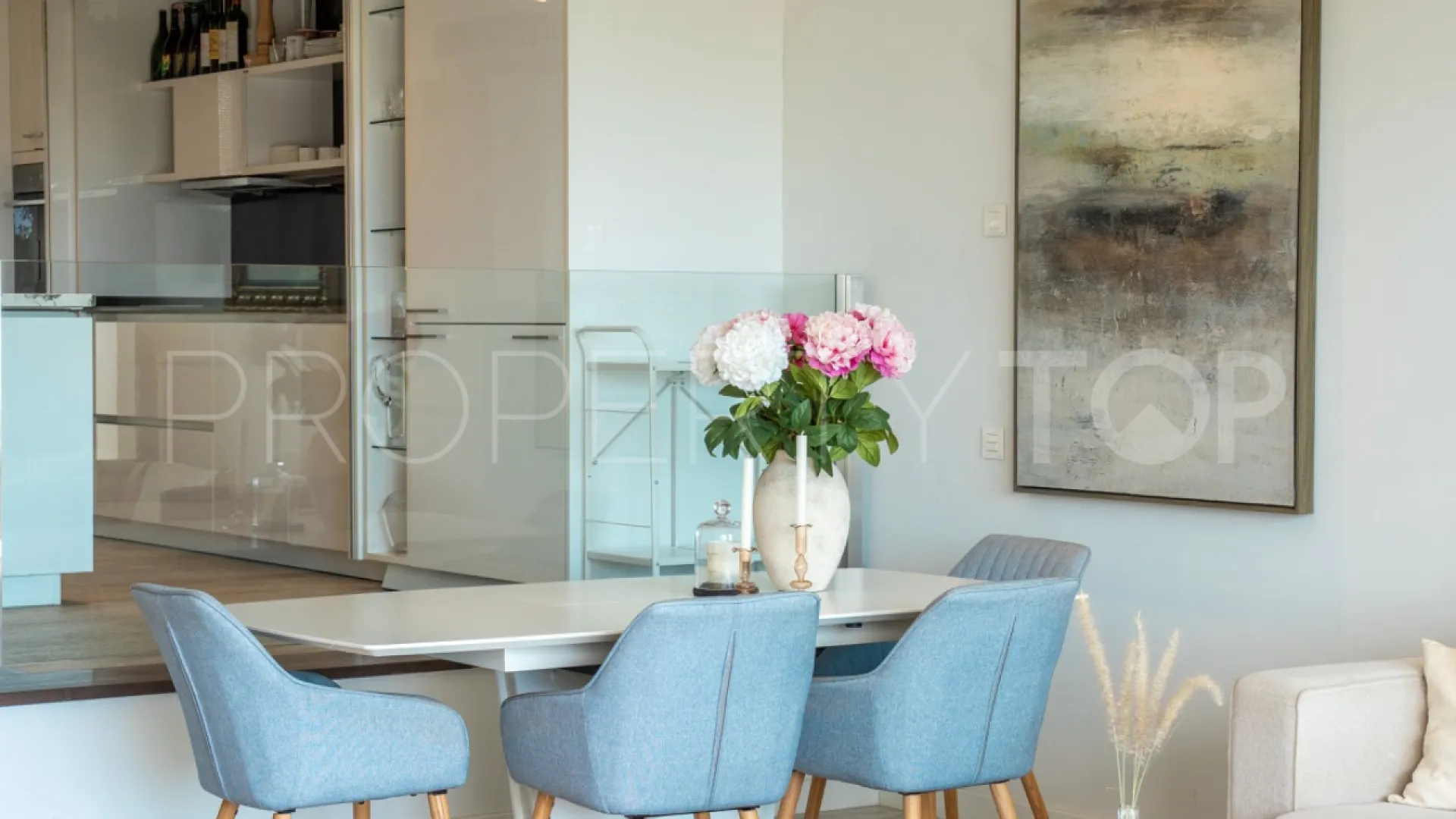 Town house in Sierra Blanca for sale