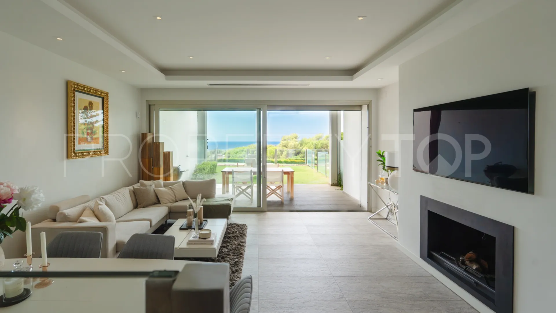 Town house in Sierra Blanca for sale