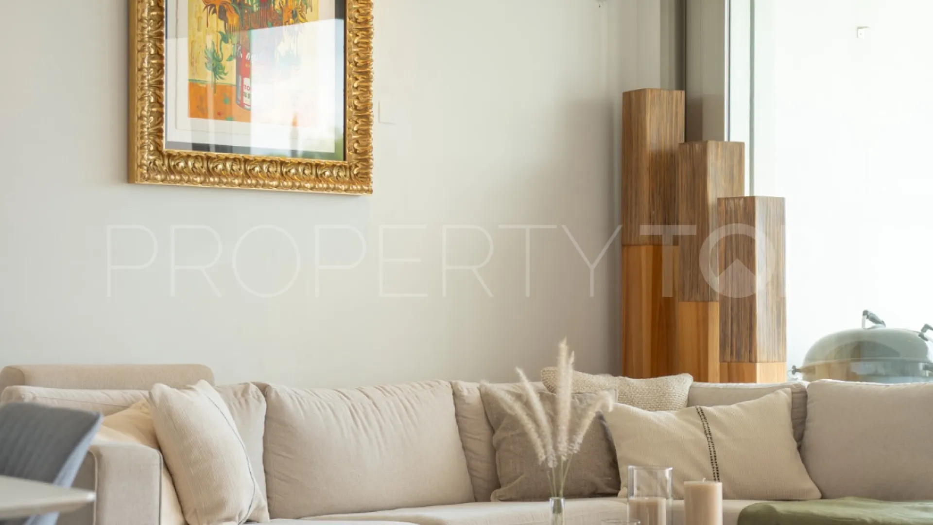 Town house in Sierra Blanca for sale