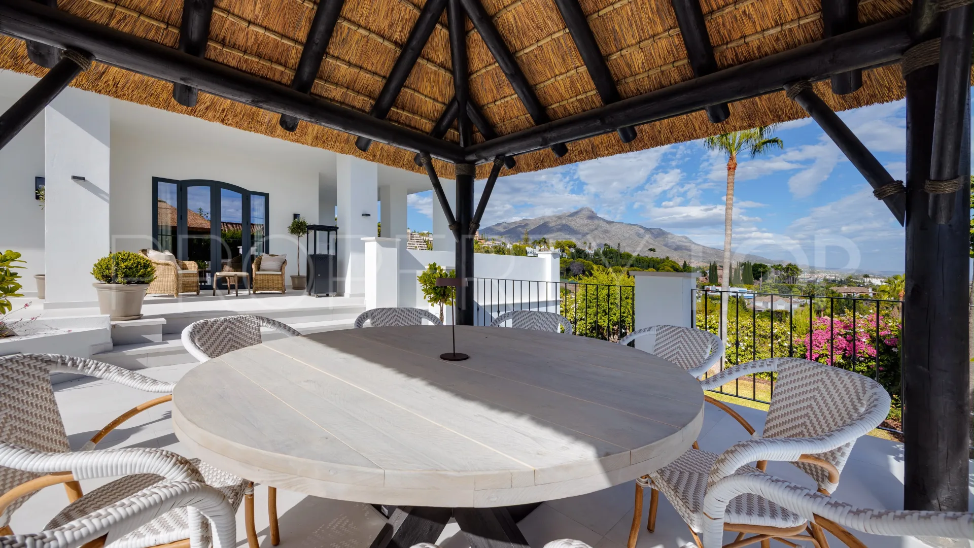 For sale Los Naranjos 5 bedrooms villa