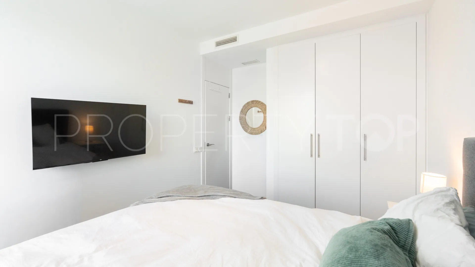 Cancelada, apartamento en venta con 3 dormitorios