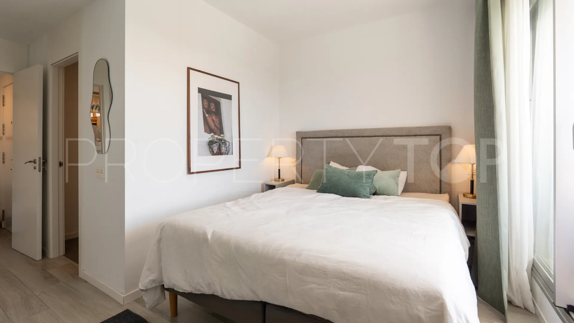 Cancelada, apartamento en venta con 3 dormitorios