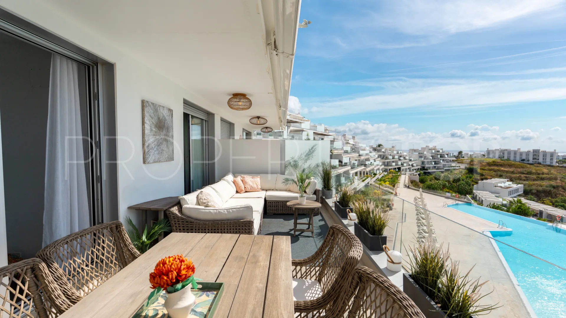 Cancelada, apartamento en venta con 3 dormitorios