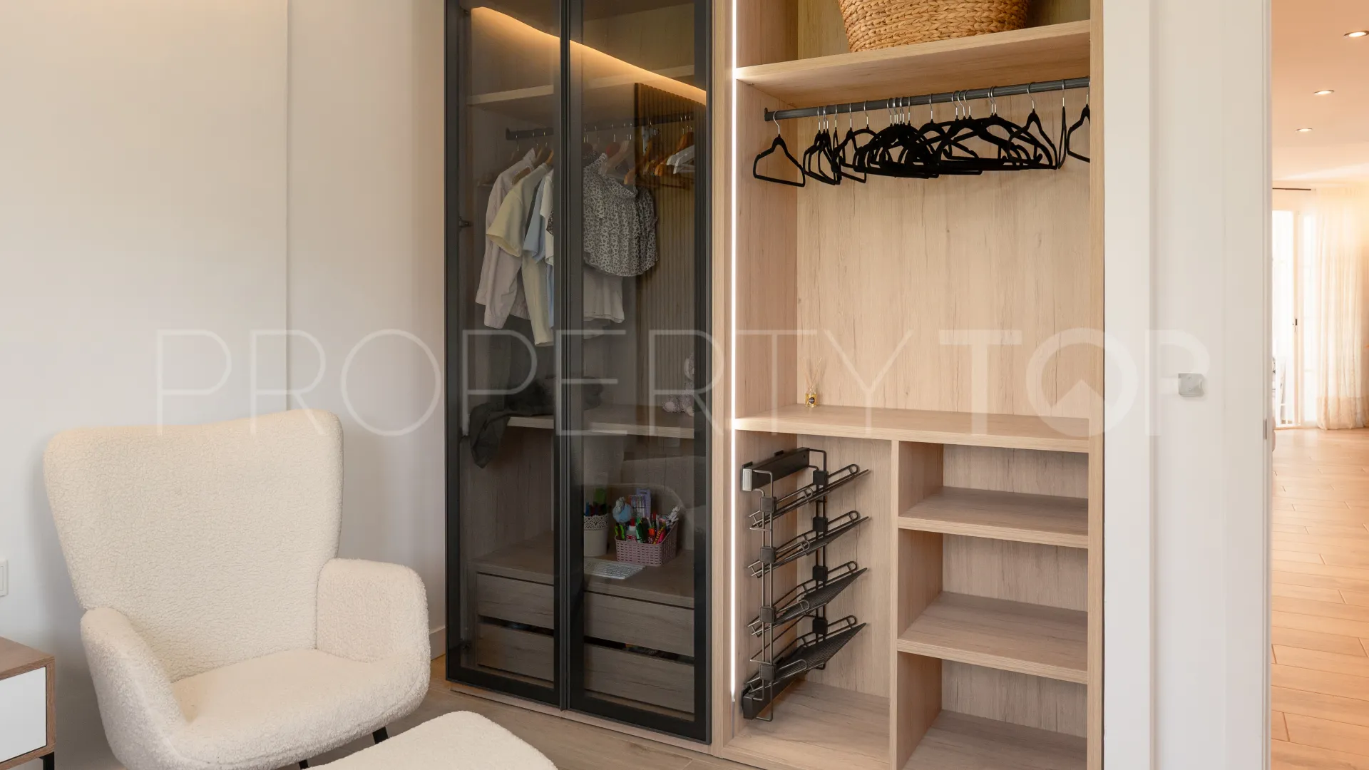 4 bedrooms town house for sale in Soleuropa