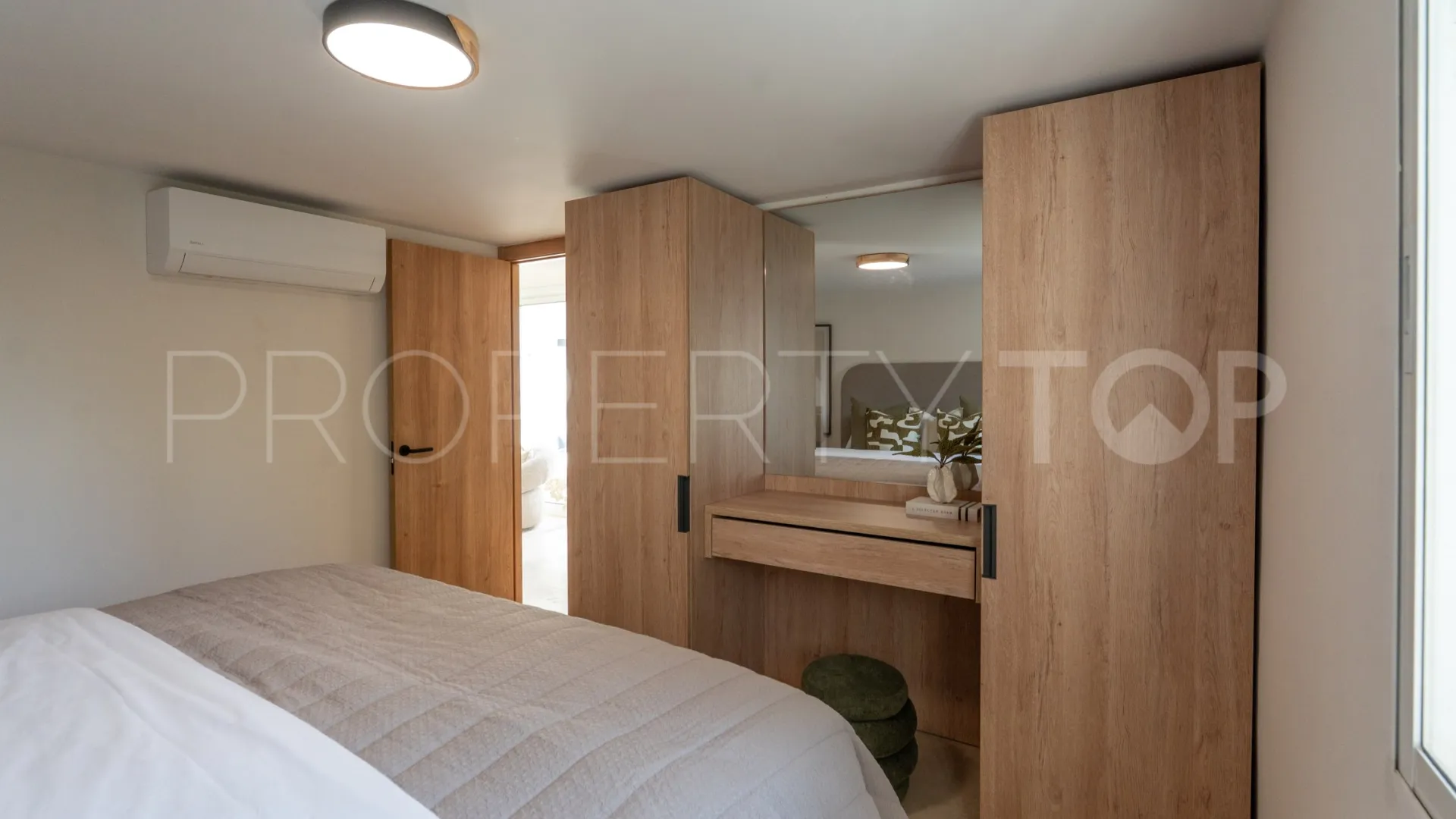 For sale 3 bedrooms duplex penthouse in Agrupadas