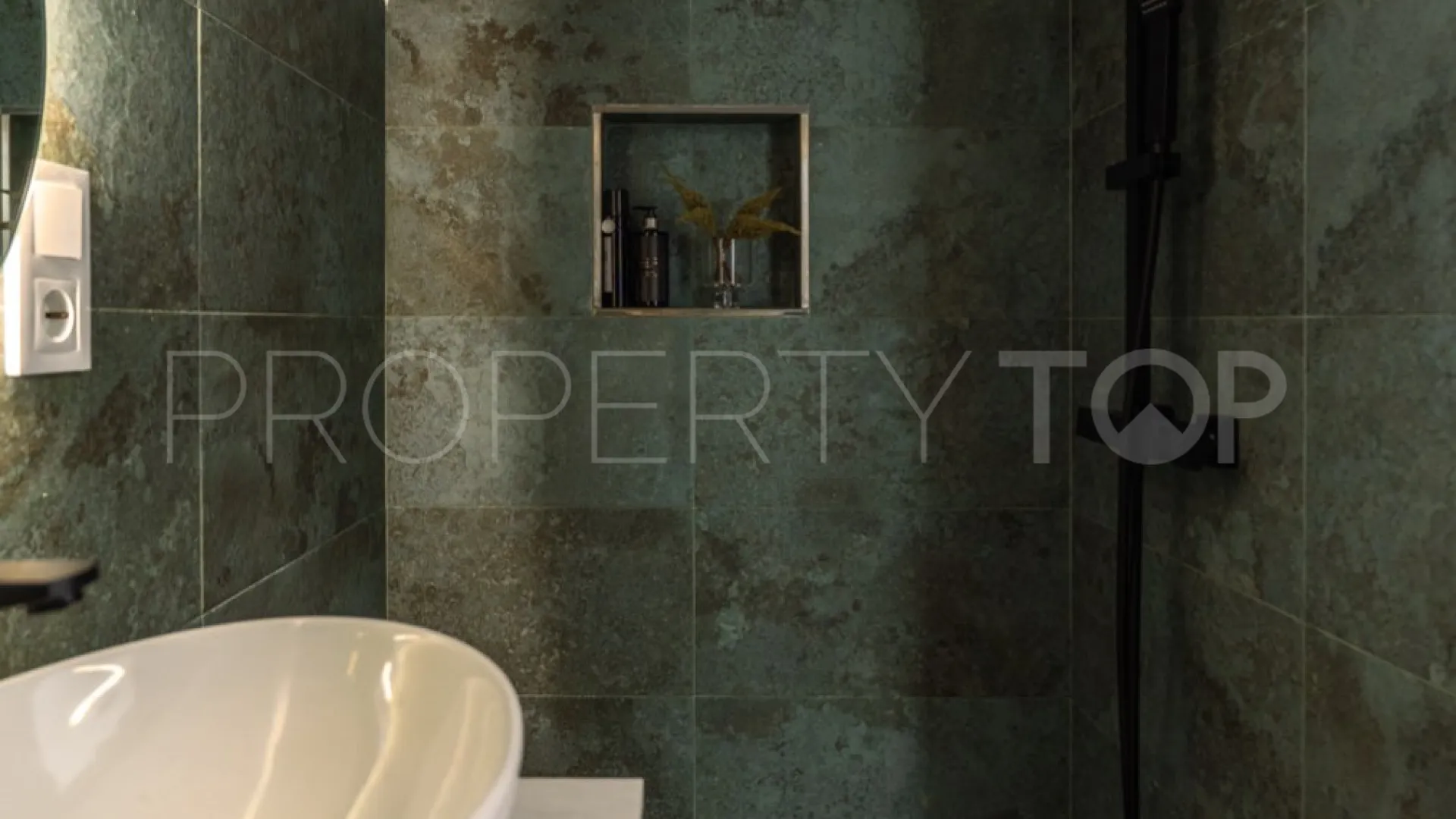 For sale 3 bedrooms duplex penthouse in Agrupadas