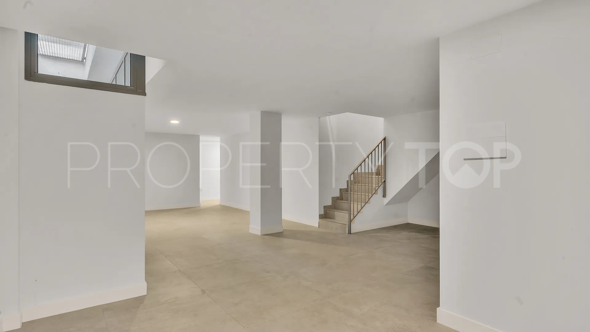 For sale ground floor apartment with 4 bedrooms in Santa Clara