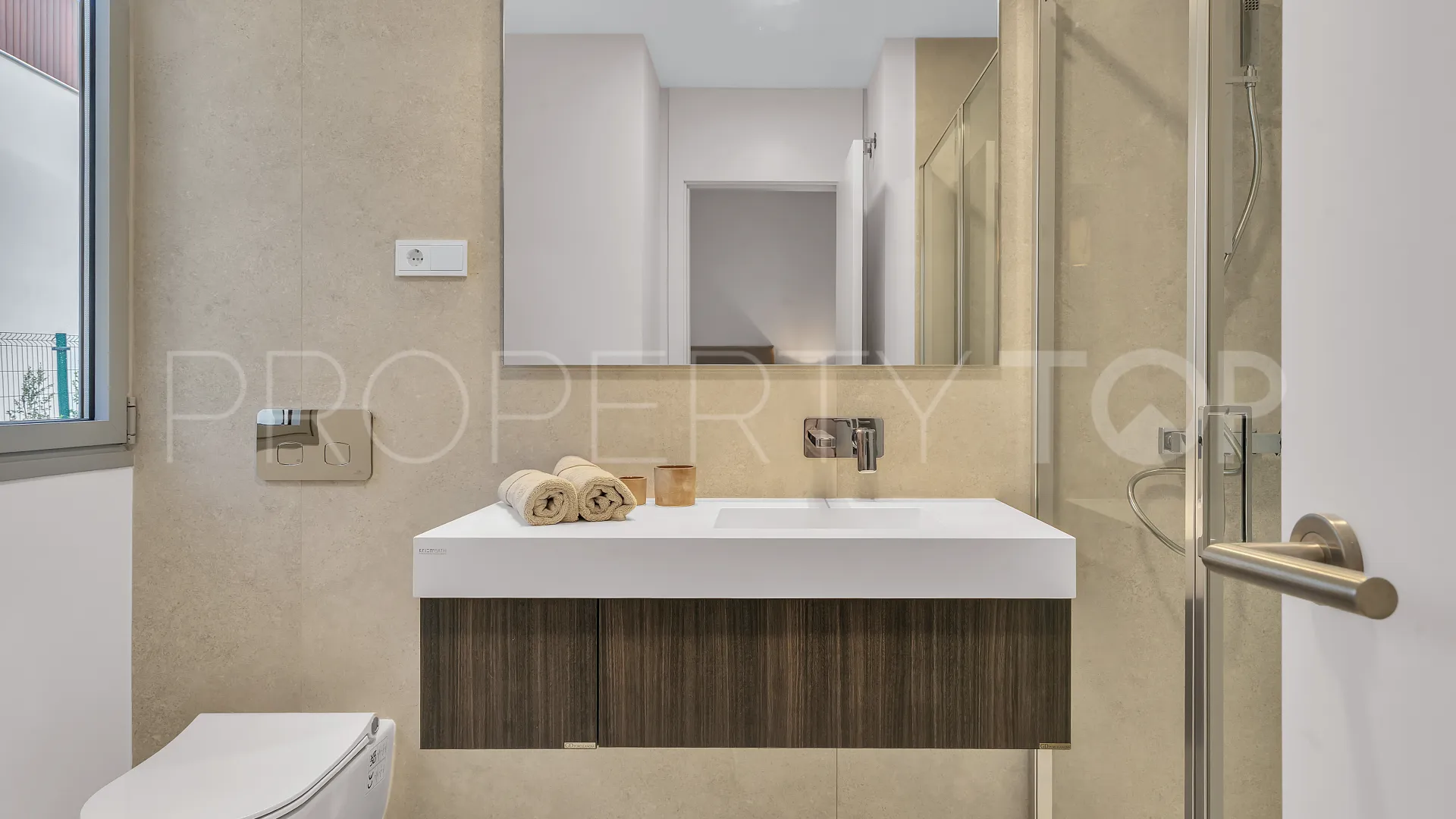 For sale ground floor apartment with 4 bedrooms in Santa Clara