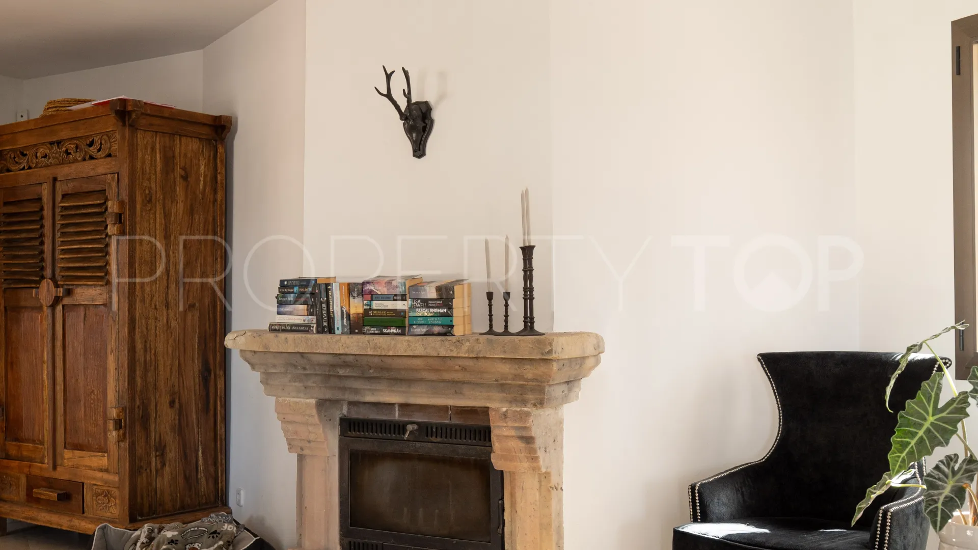 Sierrezuela, villa en venta con 6 dormitorios