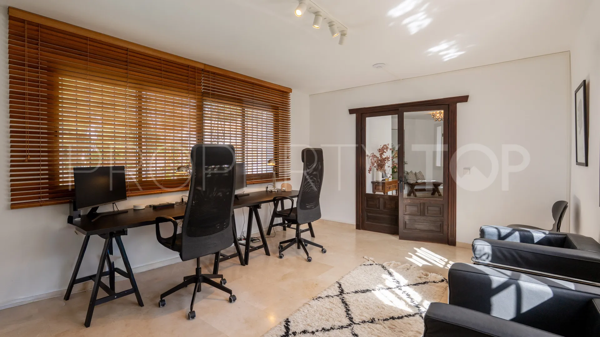 Sierrezuela, villa en venta con 6 dormitorios