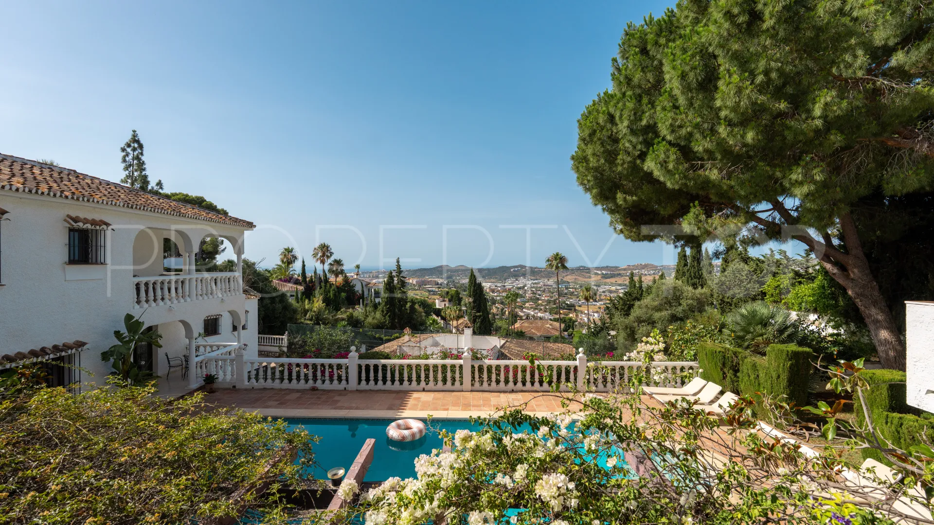 Sierrezuela, villa en venta con 6 dormitorios