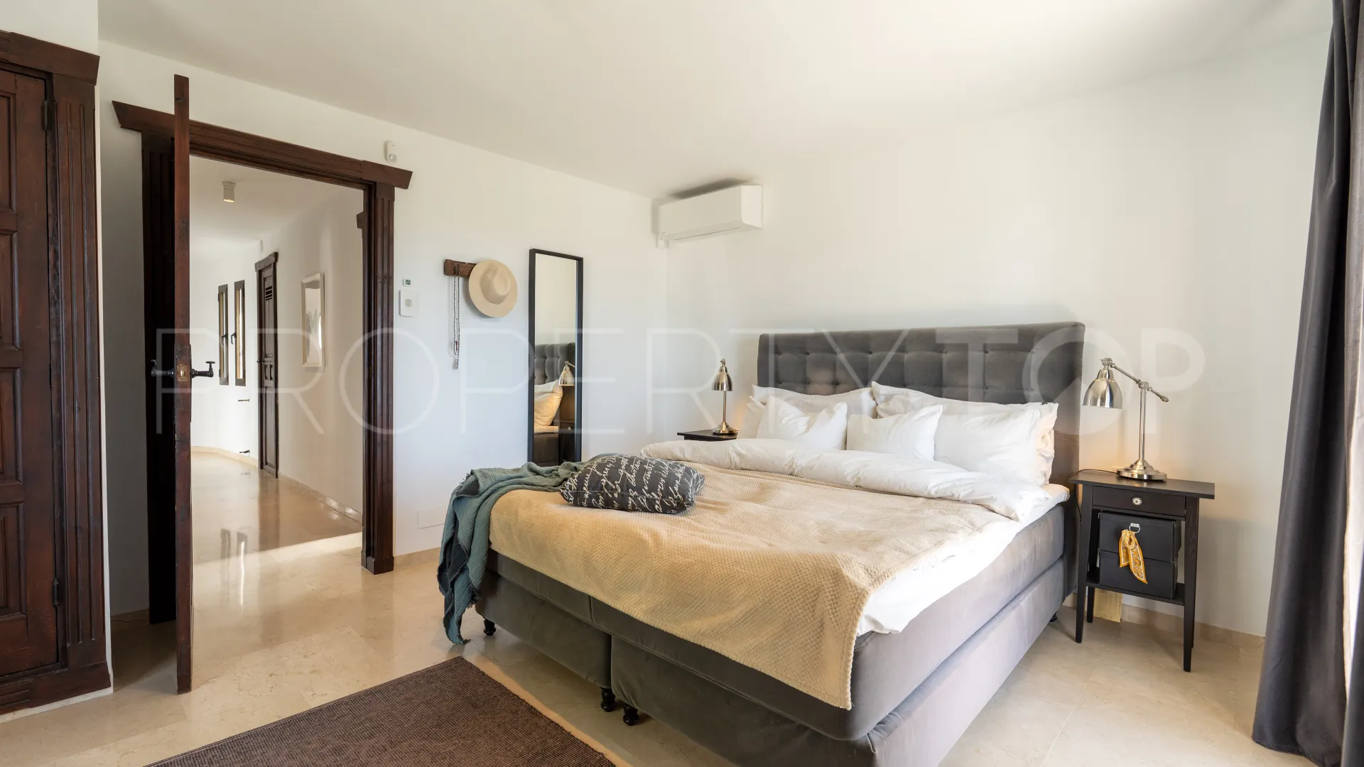Sierrezuela, villa en venta con 6 dormitorios