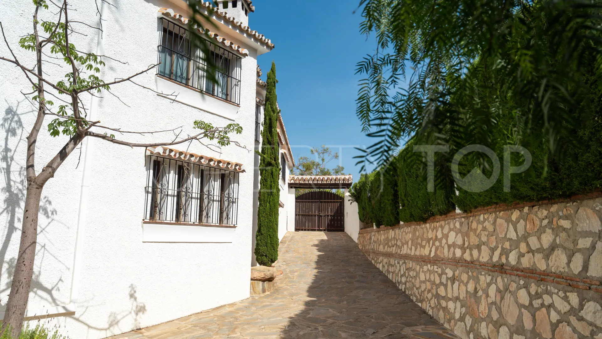 Sierrezuela, villa en venta con 6 dormitorios