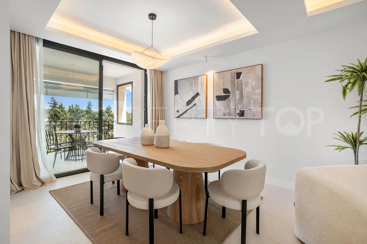 Town house for sale in Nueva Andalucia
