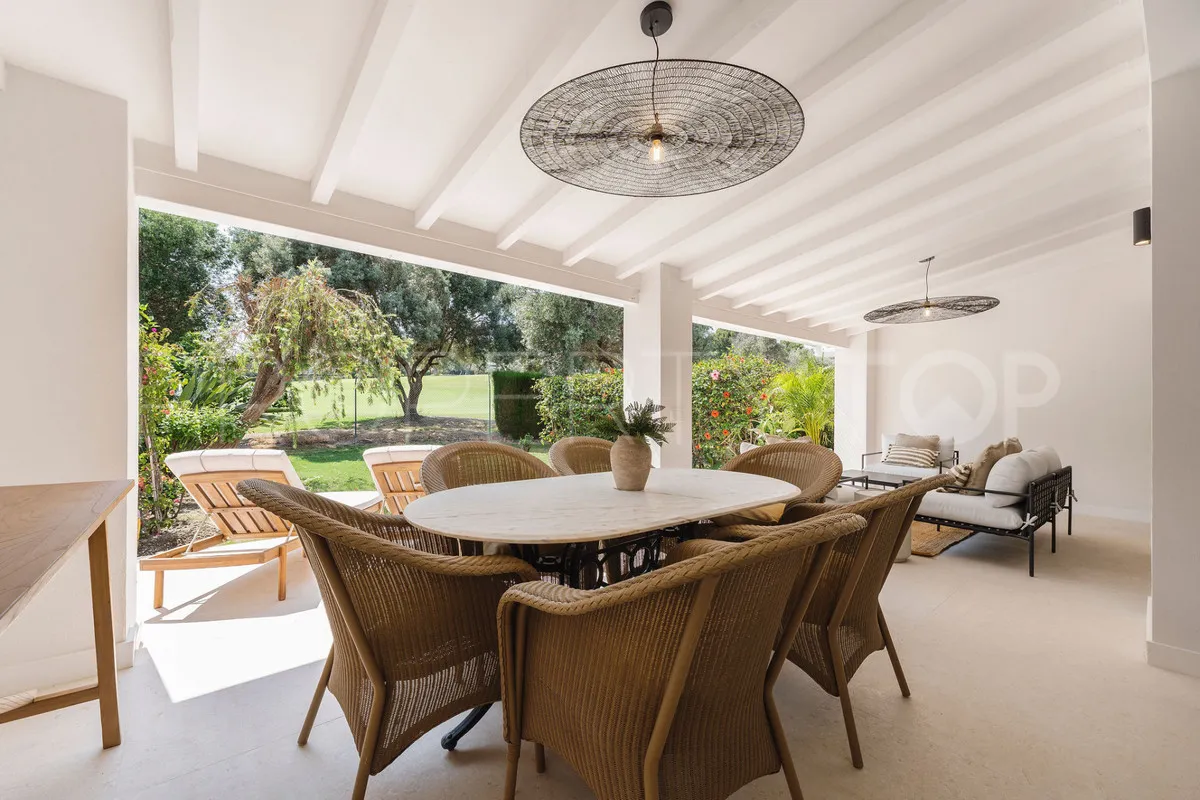 Town house for sale in Nueva Andalucia