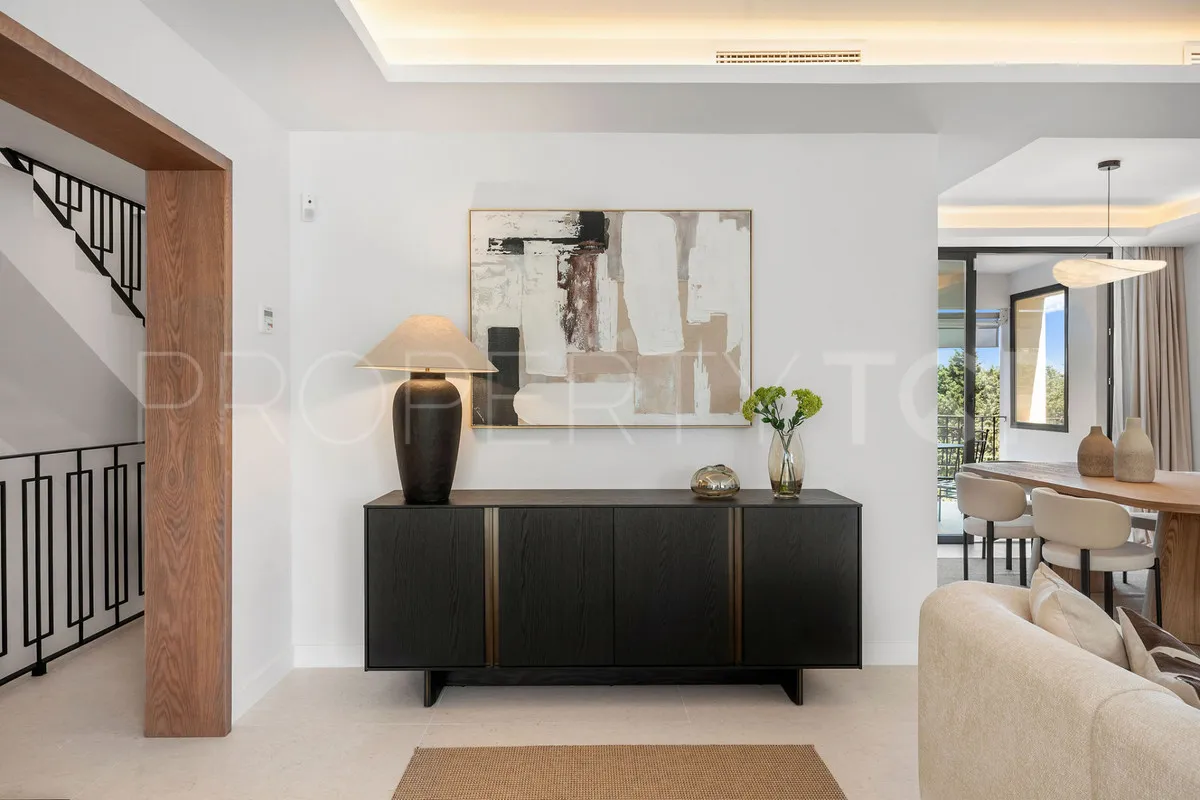 Town house for sale in Nueva Andalucia