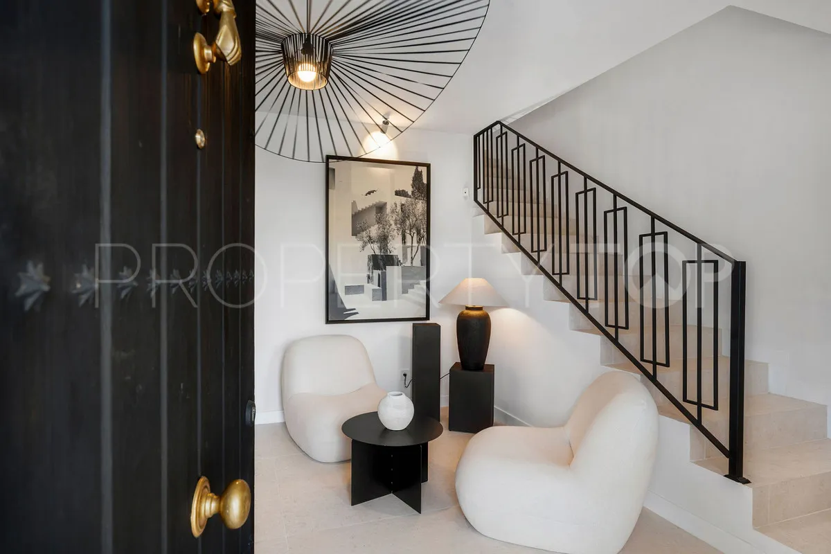 Town house for sale in Nueva Andalucia