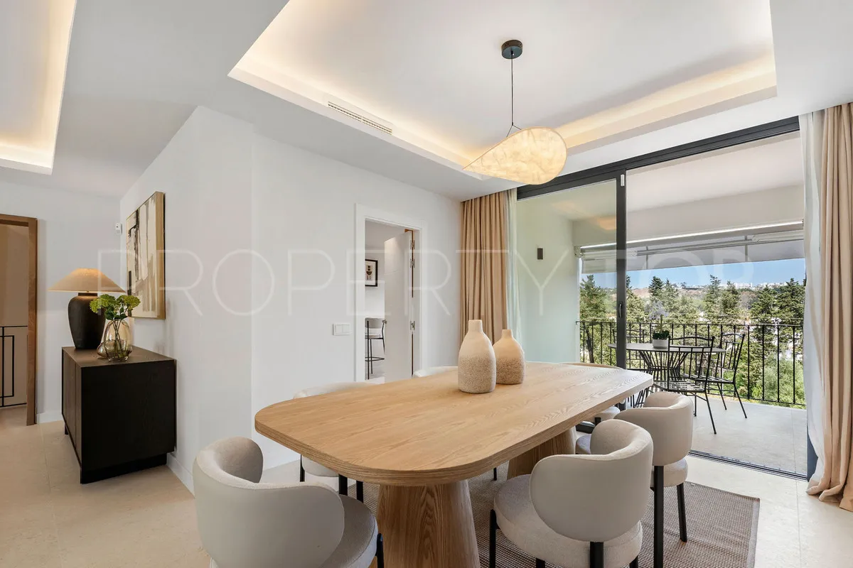 Town house for sale in Nueva Andalucia