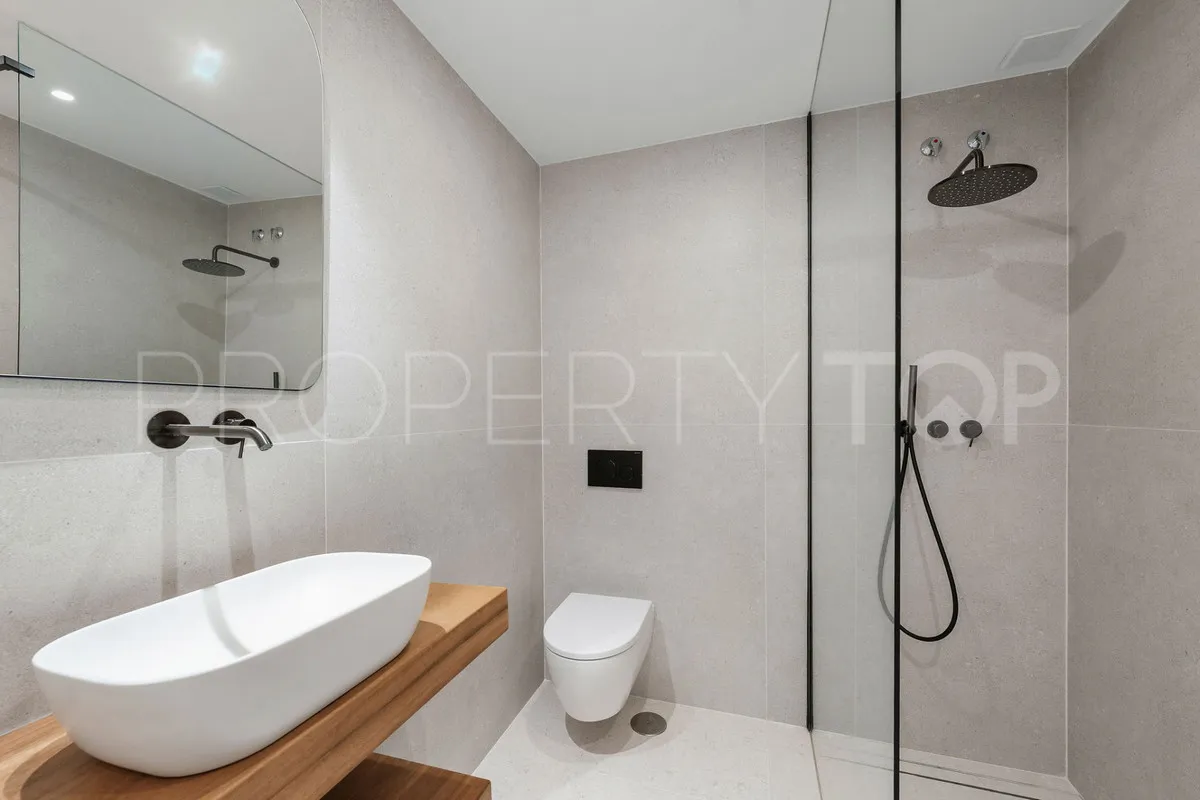 Town house for sale in Nueva Andalucia