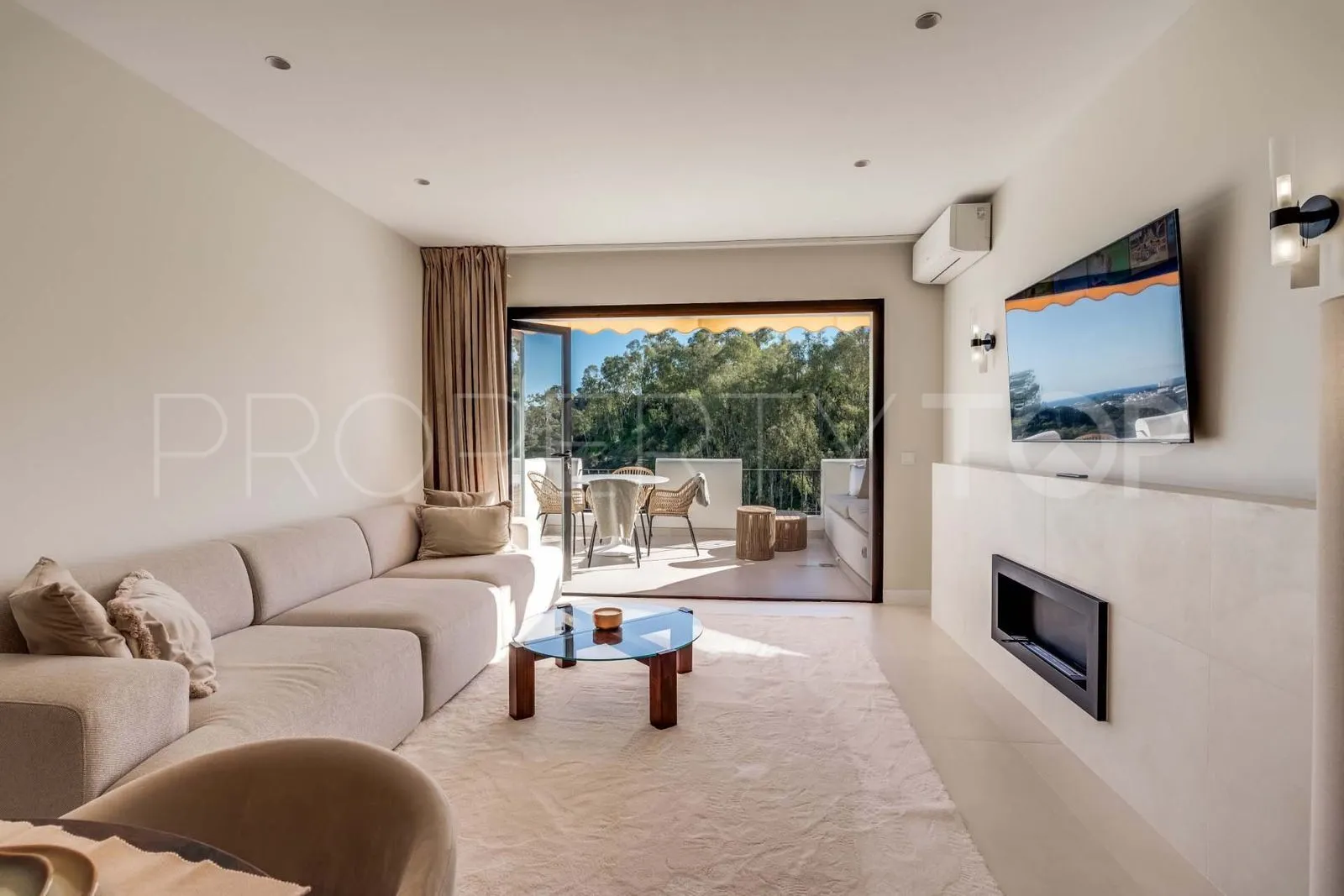 Buy apartment with 3 bedrooms in Puerto del Almendro
