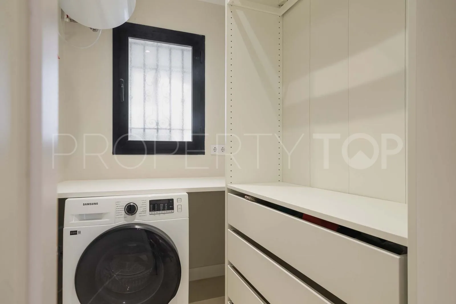 Buy apartment with 3 bedrooms in Puerto del Almendro
