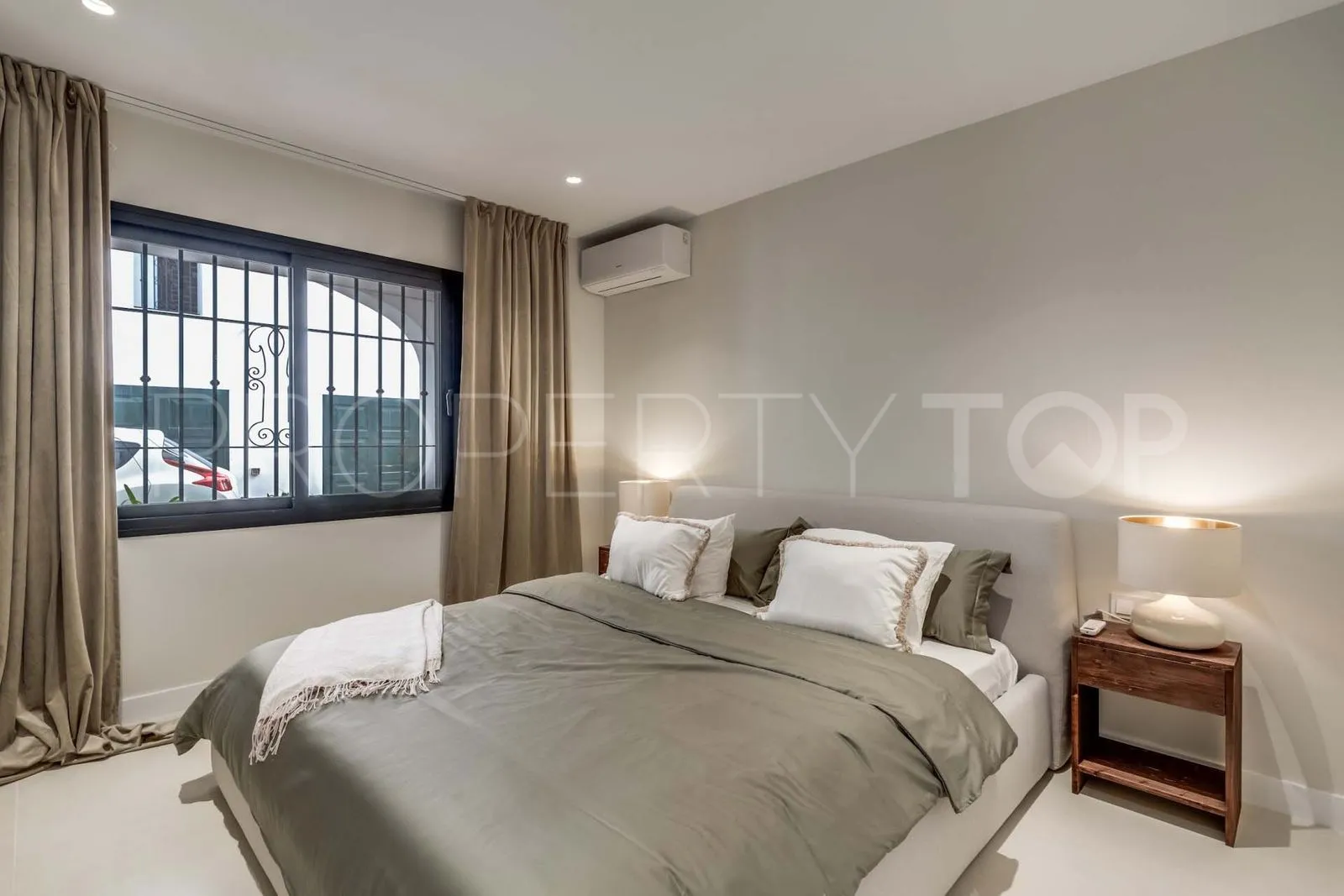 Buy apartment with 3 bedrooms in Puerto del Almendro