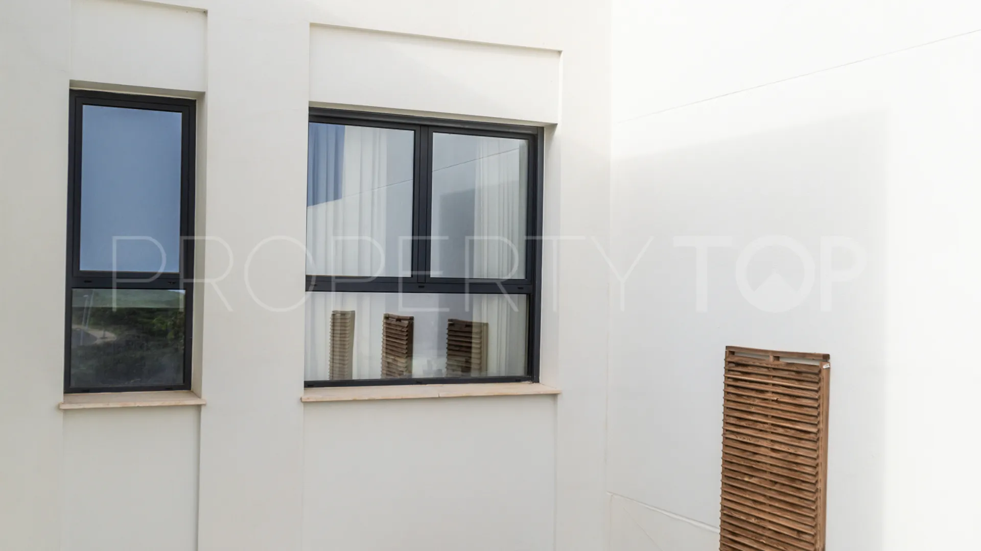 Se vende villa pareada en Finca Cortesin con 3 dormitorios