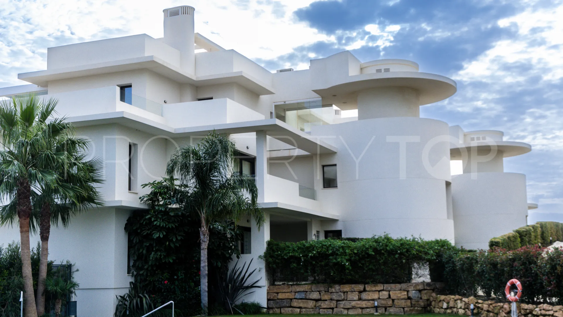 Se vende villa pareada en Finca Cortesin con 3 dormitorios