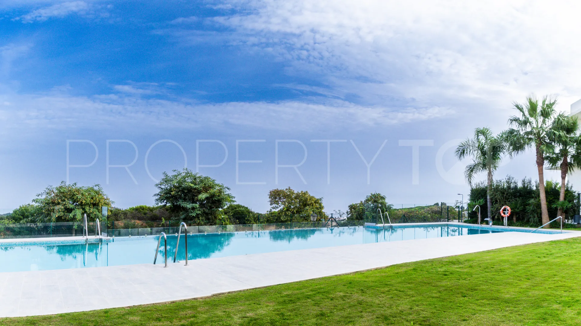 Se vende villa pareada en Finca Cortesin con 3 dormitorios