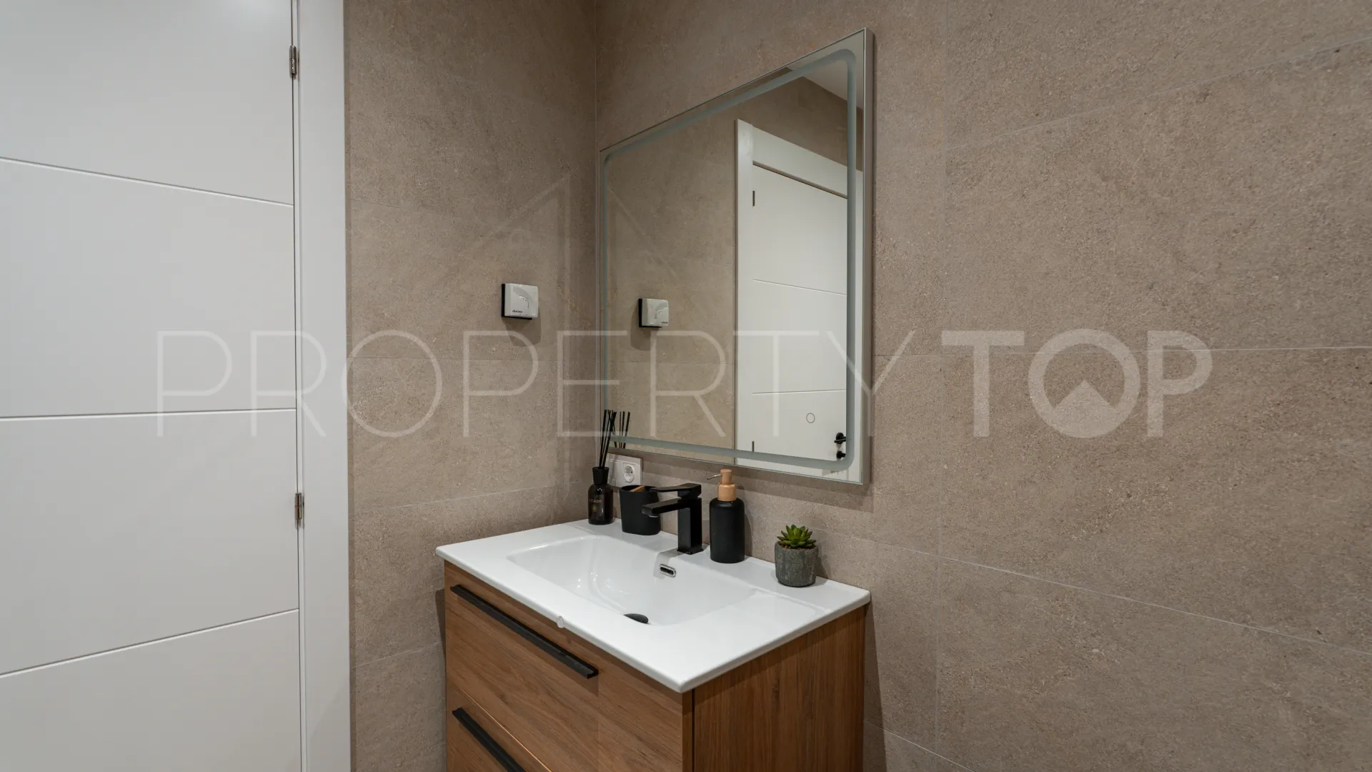San Pedro Playa apartment for sale