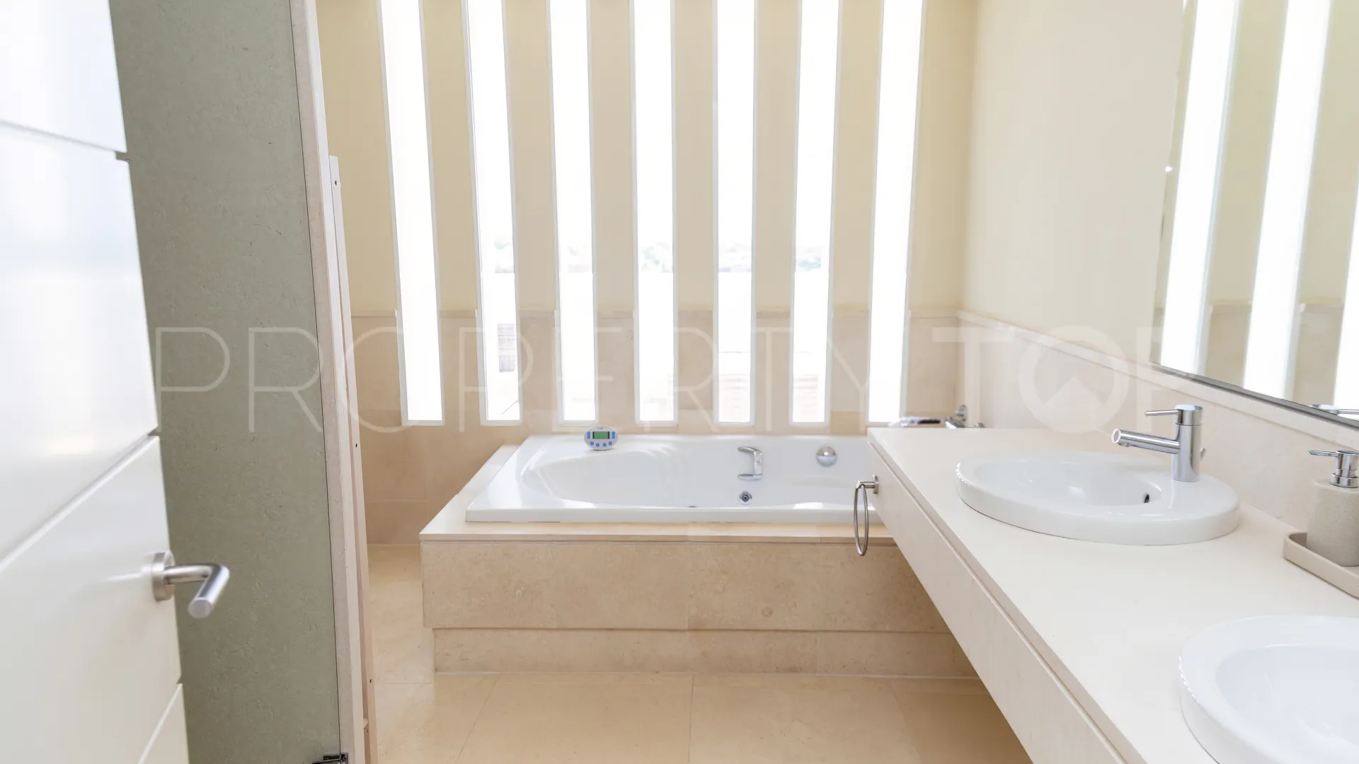 3 bedrooms penthouse in Los Flamingos Golf for sale